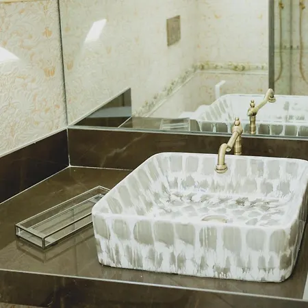 Viterbo'8 - The Artists House